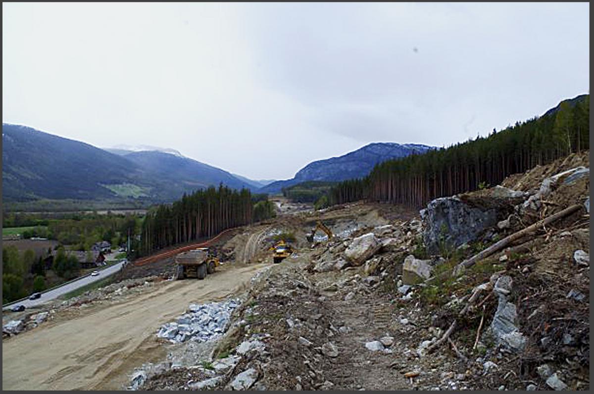 Sprengningsvarsel på SMS