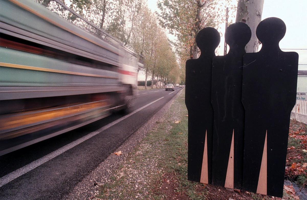 De tar sitt eget liv   