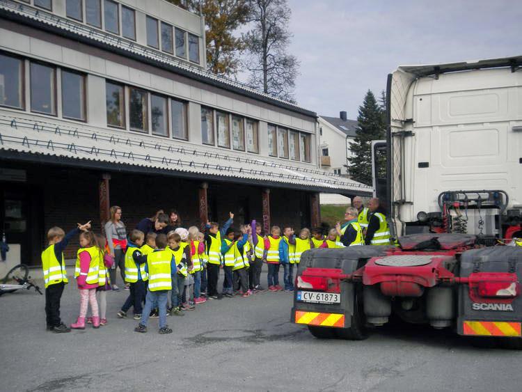 Nå er det skolestart – vis hensyn!