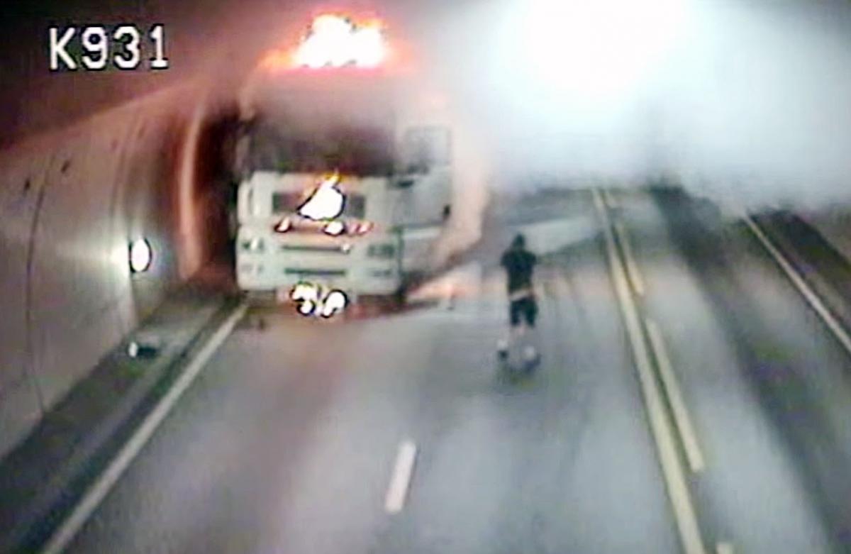 Trosser ekspertenes anbefalinger - velger tunnel