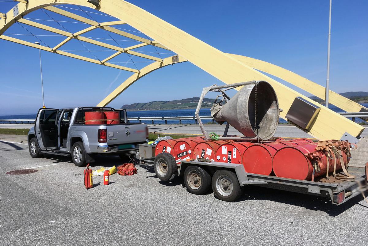 Fraktet 2400 liter flybensin på tilhenger uten bremser