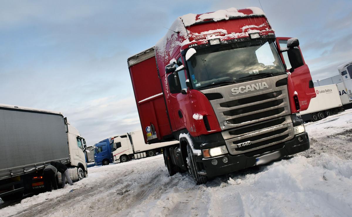 Bare 3 av 100 utenlandske vogntog blir kontrollert på grensen