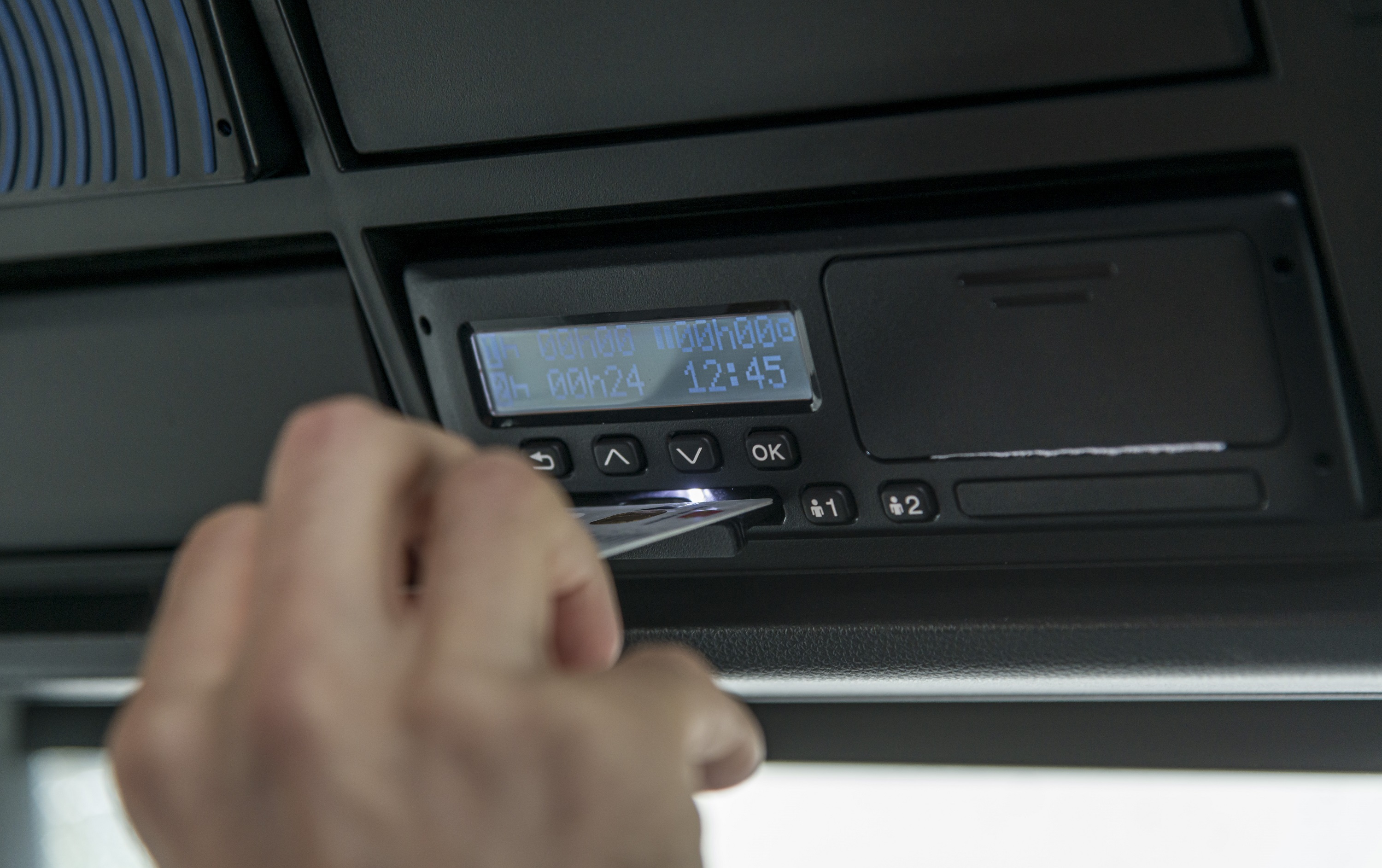 Nå må alle ha på plass riktig fartsskriver innen 31. januar 