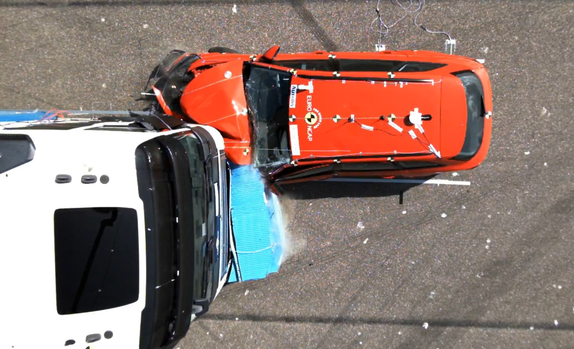 Tester ut ny lastebilfront som skal gjøre mindre skade ved kollisjon