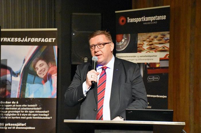 Geir A. Mo trakk frem samarbeidet med Transportkompetanse som et viktig ledd i arbeidet for å øke kunnskapsnivået i næringen. Foto: Stein Inge Stølen