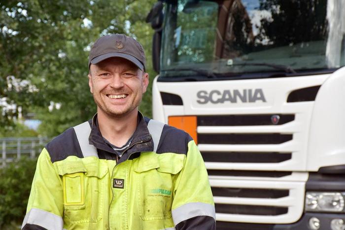 Daniel tror mange bedrifter har mye å tjene på å bedre vilkårene til sjåførene. Foto: Stein Inge Stølen