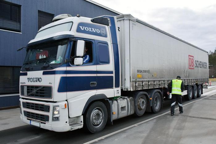 Nå er det ikke lenger bare sjåfør og bileier som står ansvarlig når det avdekkes tekniske overtredelser. Illustrasjonsfoto: Stein Inge Stølen