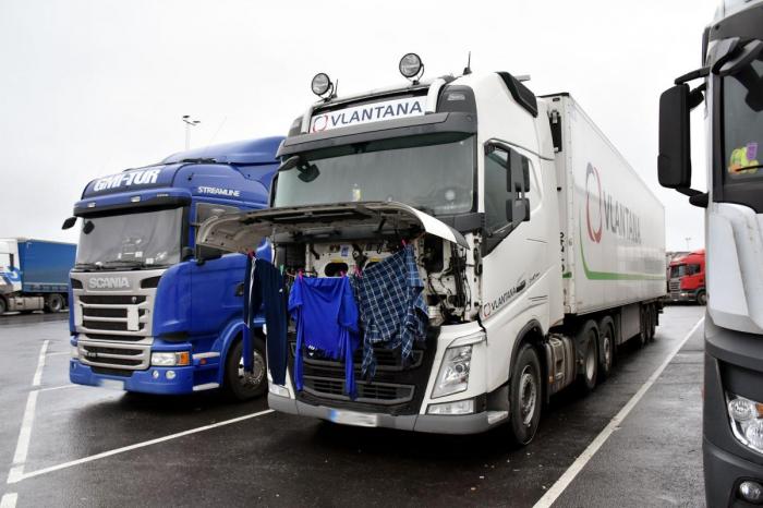 Alle sjåfører som kjører internasjonal transport skal gis mulighet til hjemreise hver tredje uke. Foto: Stein Inge Stølen