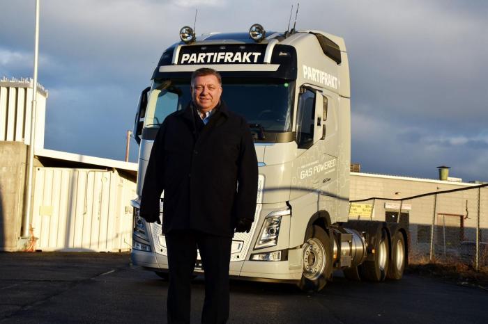 NLF-direktør Geir A. Mo er stolt over at medlemsbedriftene er tidlig ute med å bruke ny miljøteknologi. Partifrakt er ett av NLF-medlemmene som har gått til innkjøp av lastebiler egnet for bruk av LBG. Foto: Stein Inge Stølen