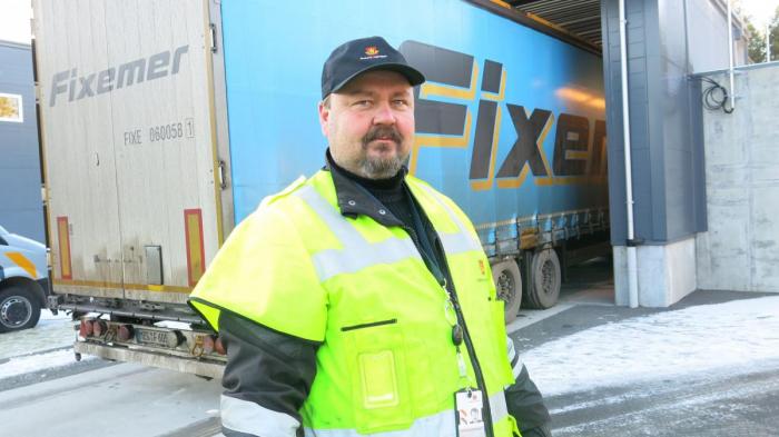 Geir Thomas Finstad reagerte raskt og sendte en bil til stedet. Han varslet også politiet som kom fram først og stoppet bergingen. Foto: Guttorm Tysnes