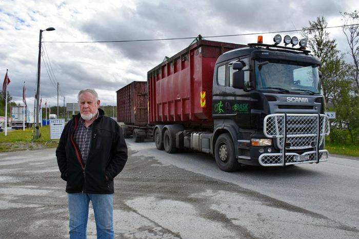 Skaidi har bare drøyt 40 innbyggere, men får mye gjennomgangstrafikk på grunn av plasseringen i krysset mellom E6 og riksvegen til Hammerfest. Foto: Stein Inge Stølen