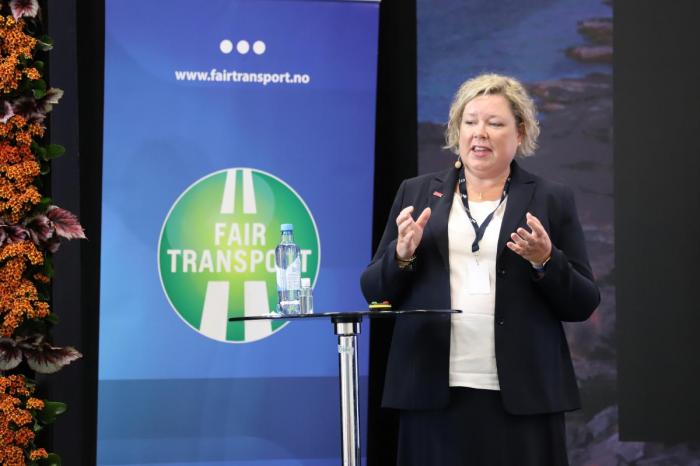 - Det er pinlig at vi som sjømatnasjon sitter her og har denne diskusjonen, sa Lise Rokkones.