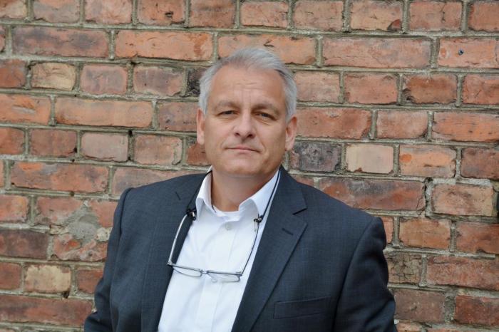 INTENST ARBEID: Regionsjef J. Kristian Bjerke i NLF er en av de som rett før jul jobbet intenst for å endre kravene til forhåndsbetaling som for enkelte transportører ville medført gigantiske utlegg for enkelte transportører. (Foto: Stig Odenrud)