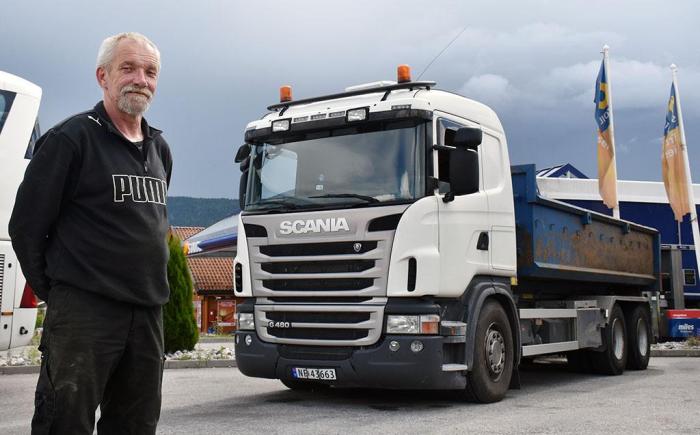 Jan kjører en 2010-modell Scania G480 6x4. Foto: Stein Inge Stølen