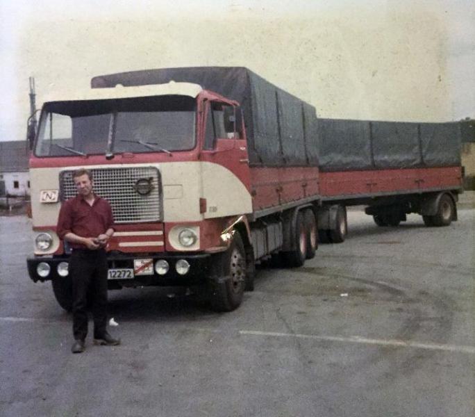 Her er mannen som startet det hele, Kjell Ivar Kaasa, foran en flott Volvo F89. Foto: Privat