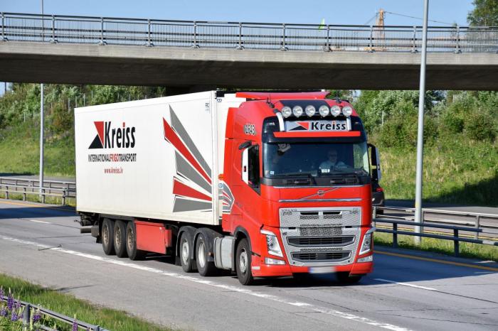 Fiskeindustrien er storbruker av utenlandske transporttjenester. Kreiss oppgir selv Marine Harvest, Coast Seafood, Salmar og Platina Seafood som sine største kunder i Norge. Foto: Stein Inge Stølen