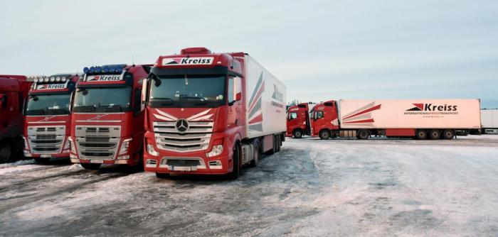 Den latviske transportøren har også blitt kritisert for å bruke skattebetalte døgnhvileplasser som operasjonsbaser. Her fra Ormlia ved Nebbenes tidligere i år. Foto: Stein Inge Stølen