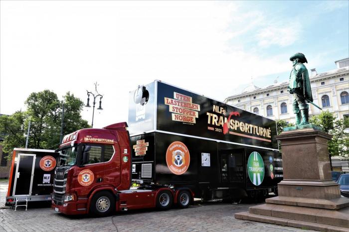 NLF-tralla vekket oppsikt midt i Oslo. Foto: André Kjernsli