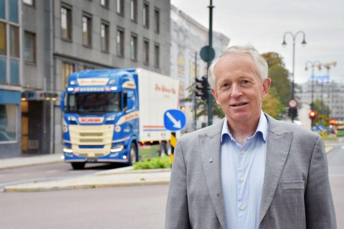 Seniorrådgiver Olav G. Hermansen ønsker velkommen til tariff- og arbeidsgiverkonferansen 2020. Foto: Stein Inge Stølen