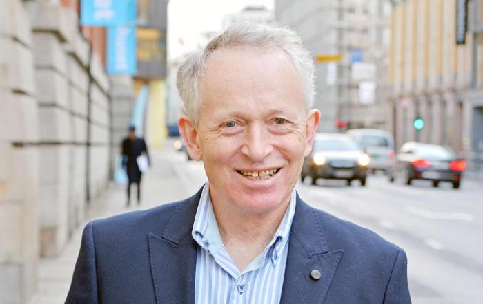 Seniorrådgiver i NLF, Olav G. Hermansen, tar med alle begrunnede forslag om endringer til diskusjon i redaksjonskomiteen. Foto: Tore Bendiksen / NLF