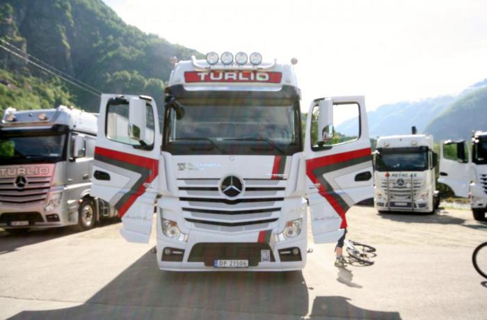 Tøff bil frå arrangøren.