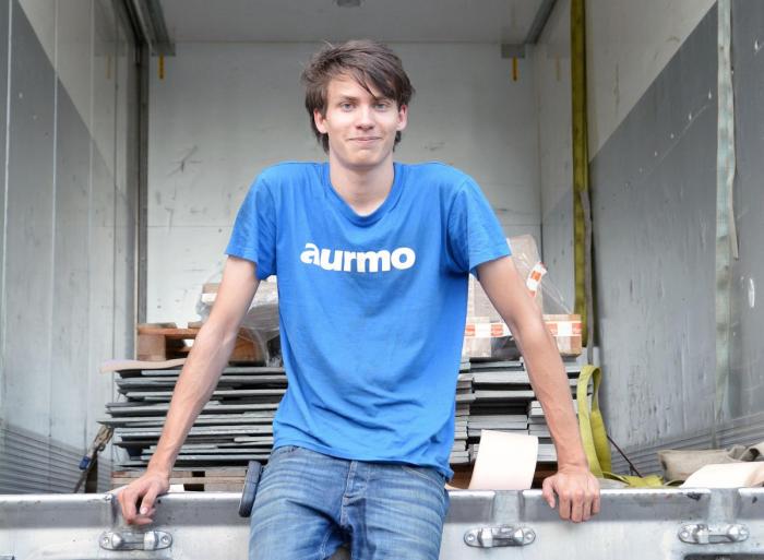 Har funnet sitt kall: – Jeg har vært med å kjøre mesteparten av oppveksten. Jeg har egentlig alltid visst at det er dette jeg vil gjøre, sier Vegard Blakarstugun. Foto: Lars Thorvaldsen