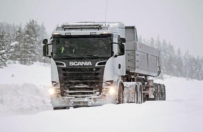 NLFs medlemmer består av de mest erfarne sjåførene på norske veier. Nå gjelder det å være gode ambassadører for vegsikkerheten, også i høytiden. Foto: Henrik Thorstensen / Scania Norge